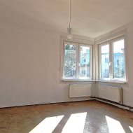 Mieszkanie z ogrodem, 3 pokoje, do remontu