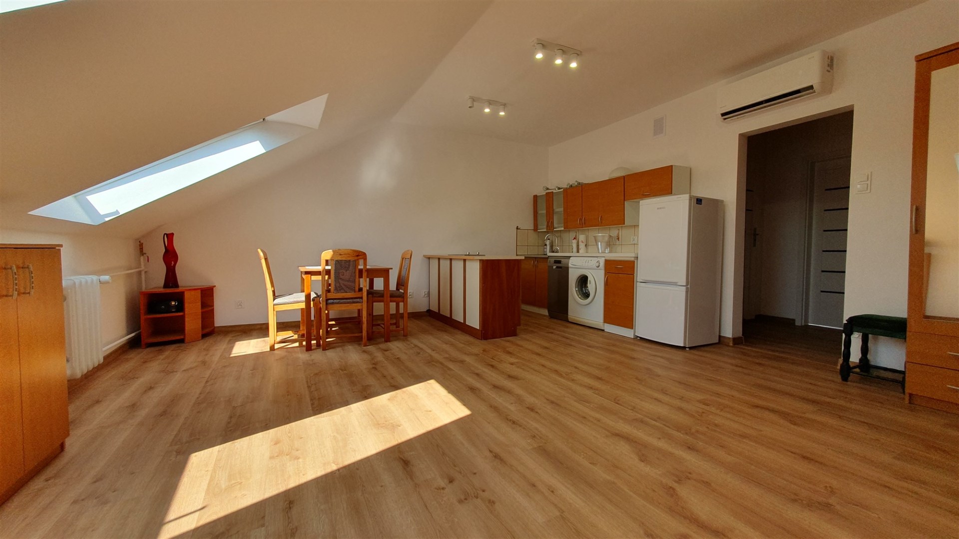 Mieszkanie z klimatyzacją - 2 pokoje Błonie