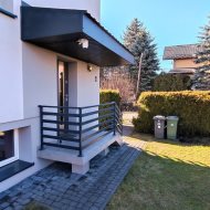 Ciekawy dom w super lokalizacji. 