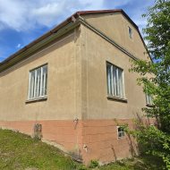 Atrakcyjny dom na działce 10,87 ar, Strachocina